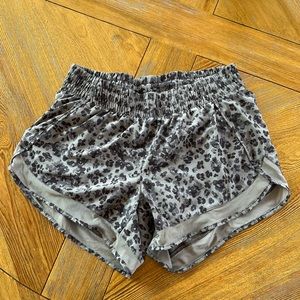 Athleta Printed Mesh Racer Run Short 4”